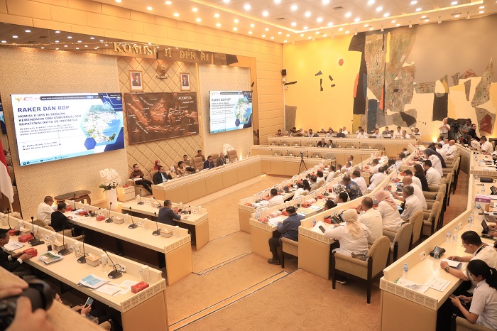 Gambar WhatsApp 2025-04-30 pukul 19.44.27_efd27b05.jpg1